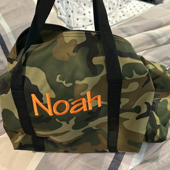 Mint camo luggage for kids - Picture 2 of 4